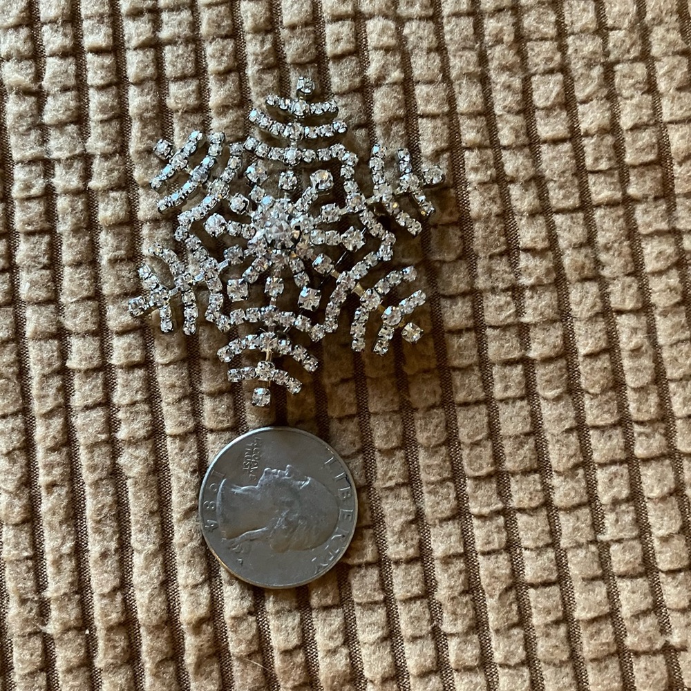 Snowflake Brooch